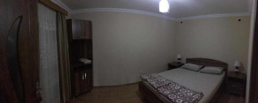 Mari Guest House Telavi Ngoại thất bức ảnh