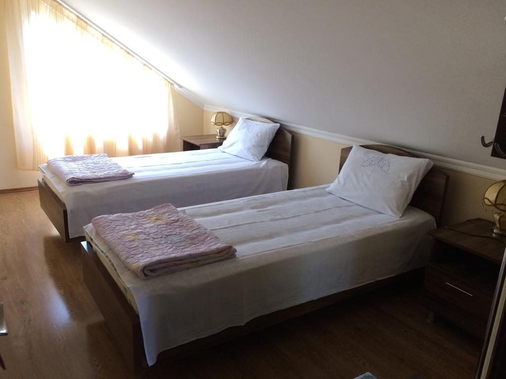 Mari Guest House Telavi Ngoại thất bức ảnh