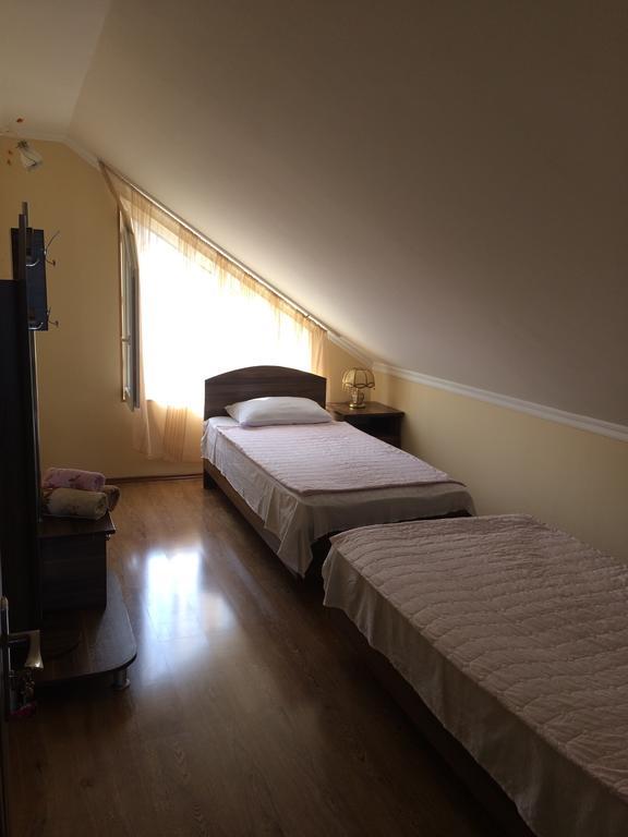 Mari Guest House Telavi Ngoại thất bức ảnh