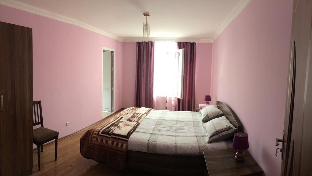 Mari Guest House Telavi Ngoại thất bức ảnh