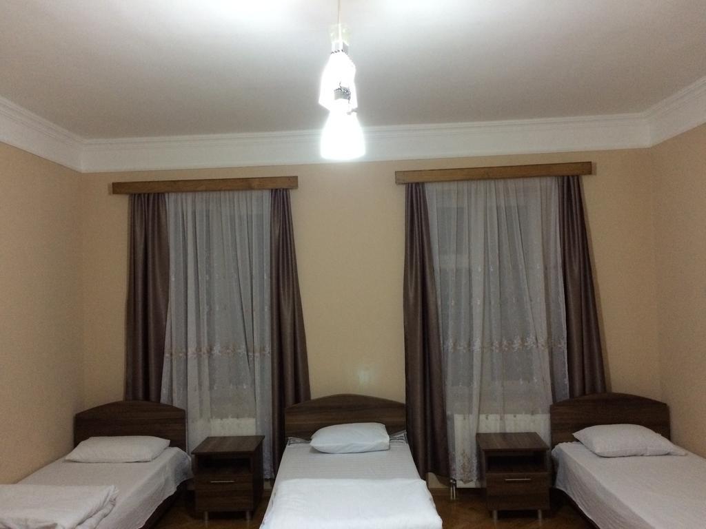 Mari Guest House Telavi Ngoại thất bức ảnh