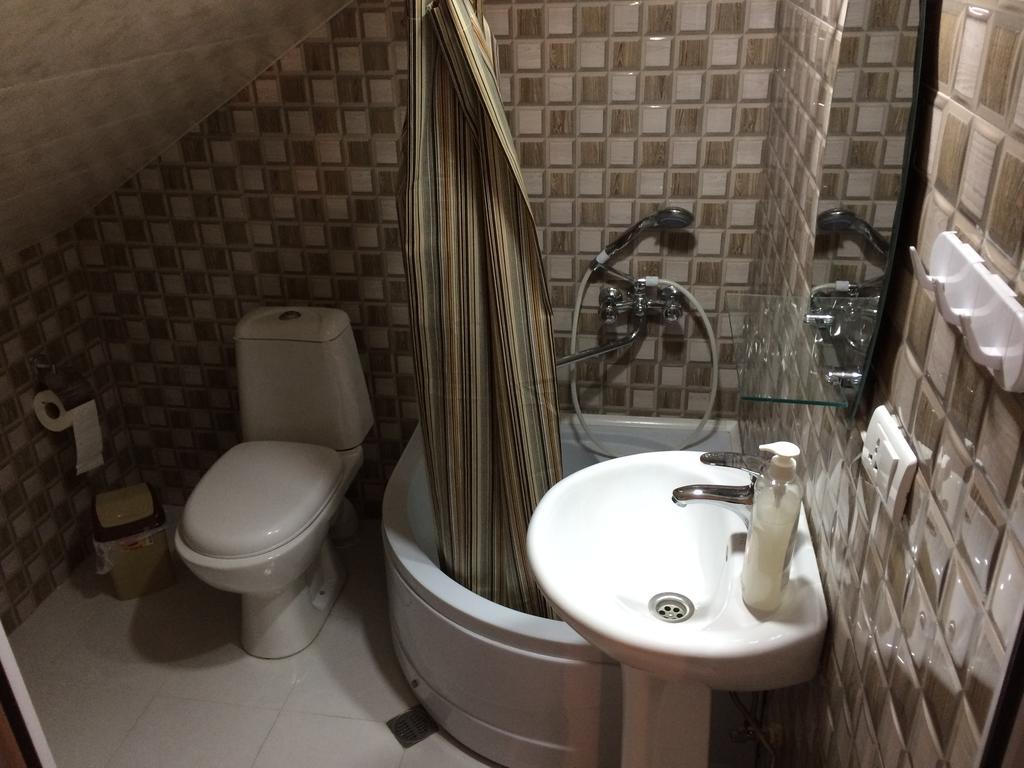 Mari Guest House Telavi Ngoại thất bức ảnh
