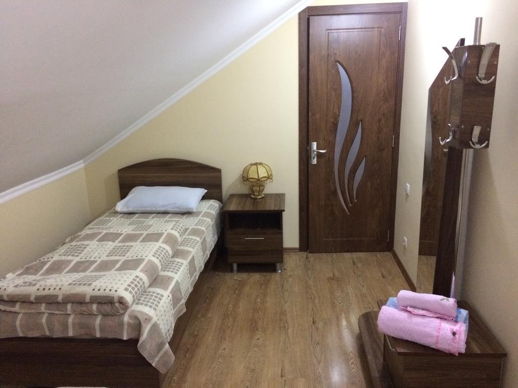 Mari Guest House Telavi Ngoại thất bức ảnh